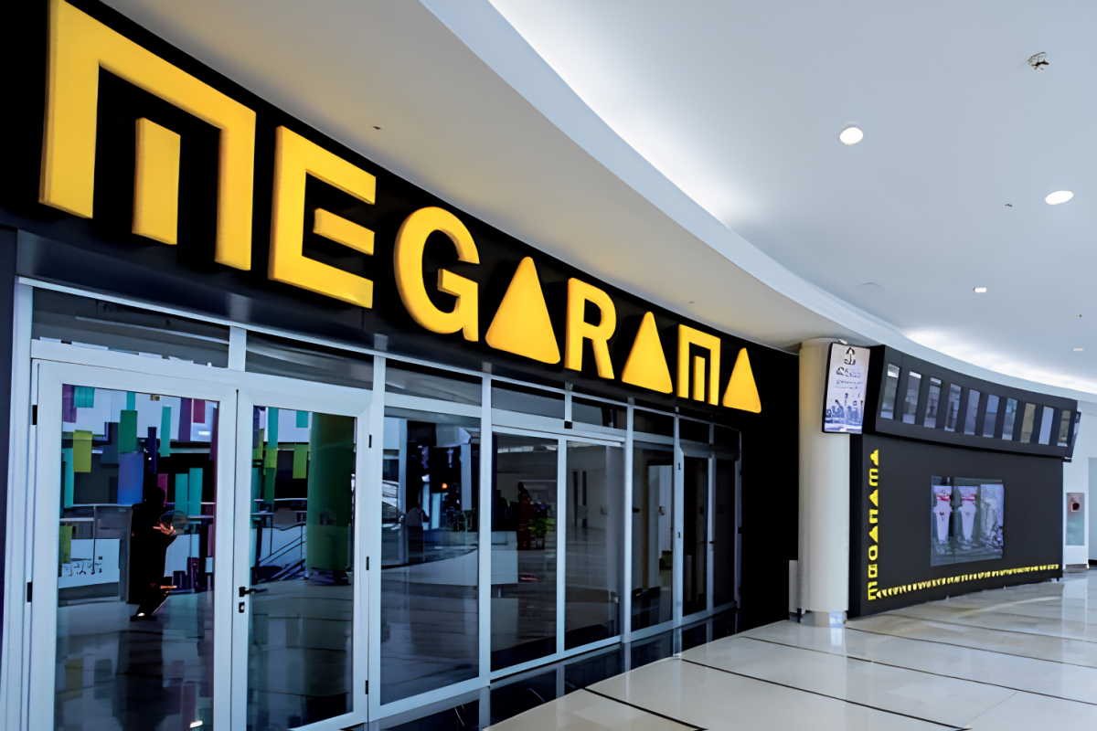 Tricorne Premium LED at MEGARAMA Rabat - 1m(2)